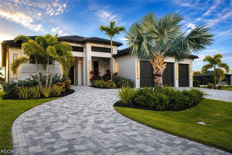 3 bedroom SingleFamilyResidence at 3123 SW 29th Ave, Cape Coral, Cape Coral — photo 2