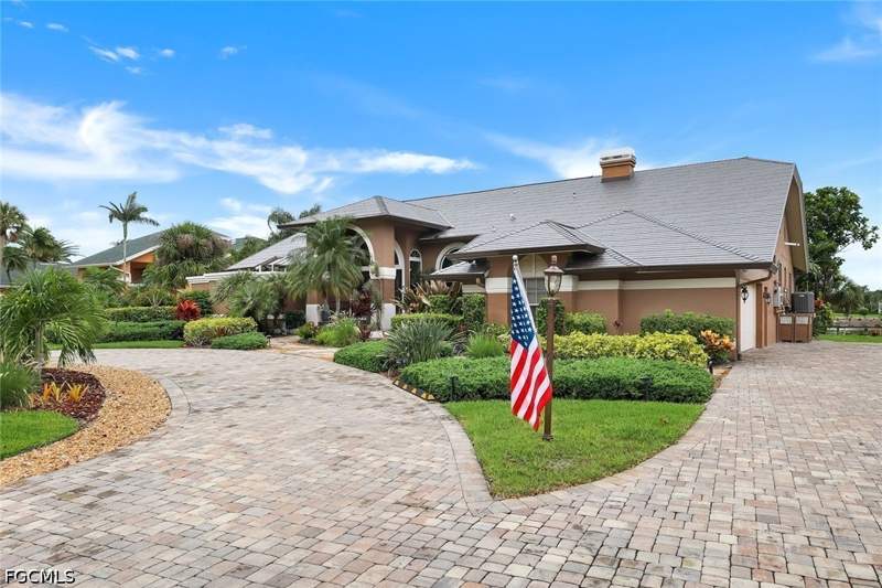 4 bedroom SingleFamilyResidence at 16861 Fox Den, The Forest, Fort Myers — photo 4