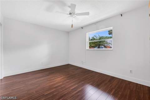 600 Valley Stream Dr D3, Naples FL - photo 12 of 19