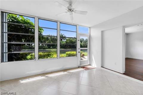 600 Valley Stream Dr D3, Naples FL - photo 15 of 19