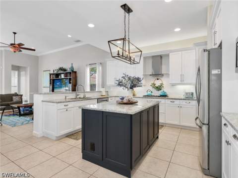 2756 Crystal WAY, Naples FL - photo 19 of 46