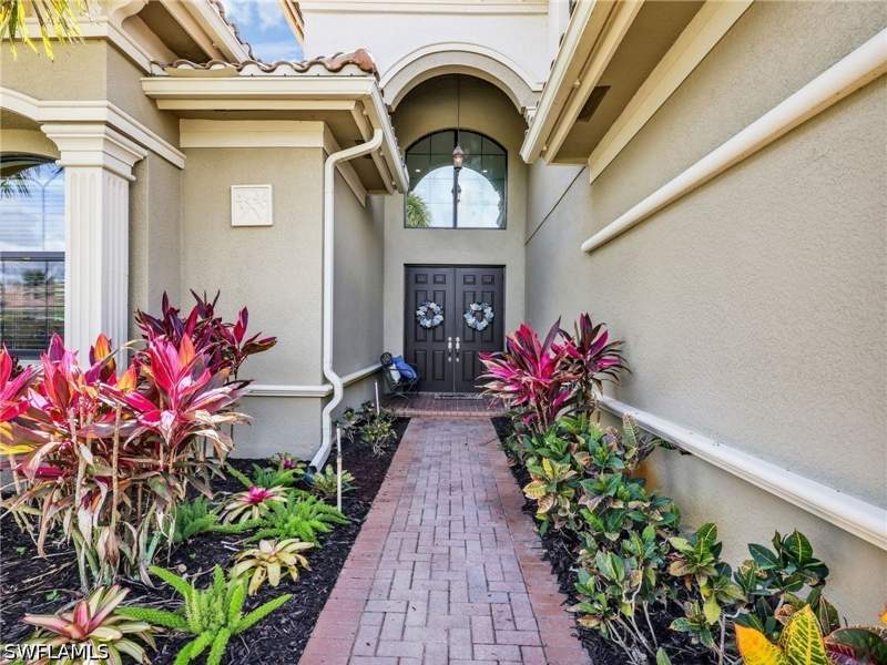 6 bedroom SingleFamilyResidence at 2756 Crystal WAY, RIVERSTONE, Naples — photo 4