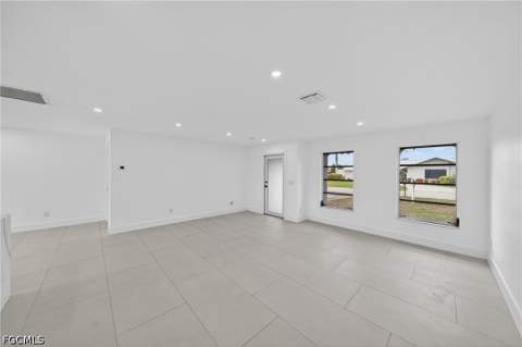 2031 SE 25th Ln, Cape Coral FL - photo 11 of 29