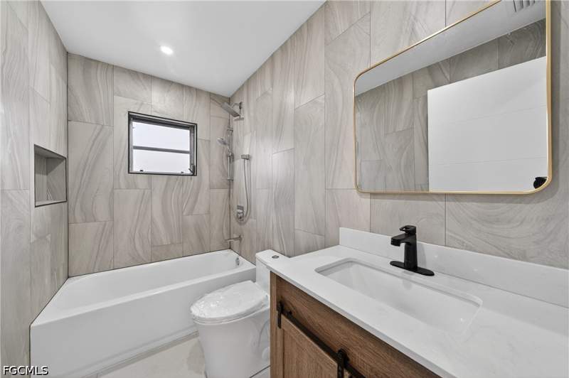 3 bedroom SingleFamilyResidence at 2031 SE 25th Ln, Cape Coral, Cape Coral — photo 5