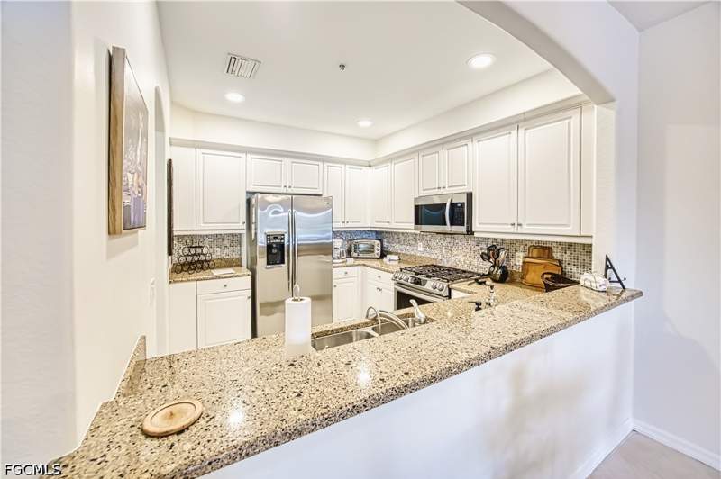 3 bedroom Townhouse at 3111 Cottonwood Bend 1704, Cottonwood Bend, Fort Myers — photo 3