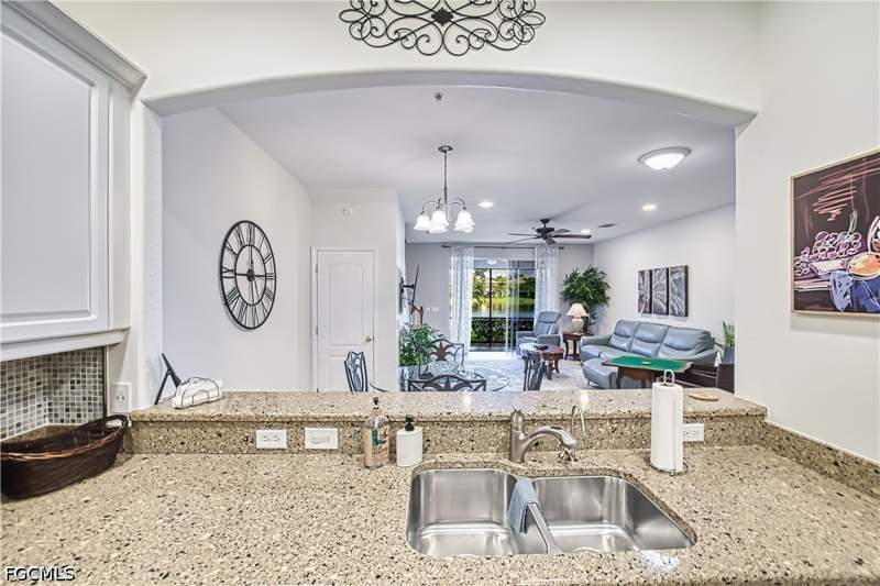 3 bedroom Townhouse at 3111 Cottonwood Bend 1704, Cottonwood Bend, Fort Myers — photo 5