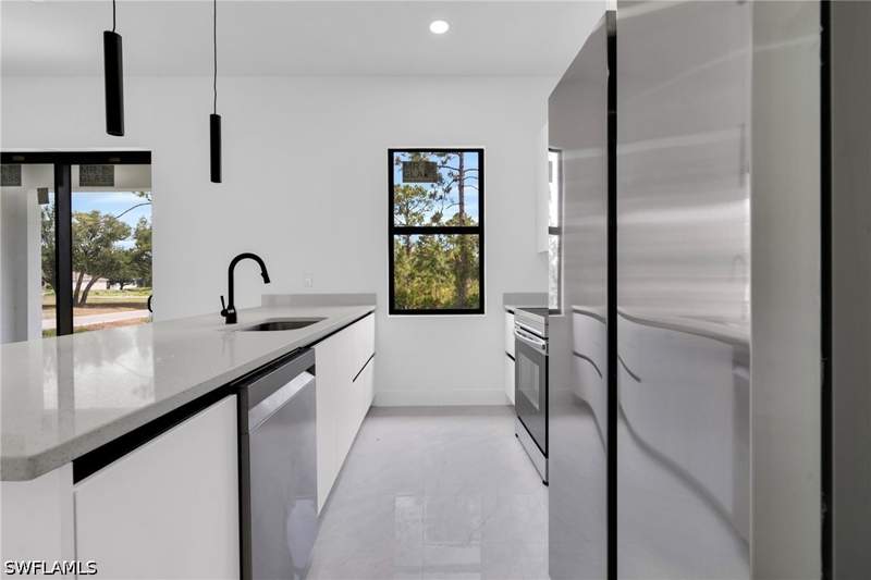 3 bedroom SingleFamilyResidence at 534 Lone Star Ln, Lehigh Acres, Lehigh Acres — photo 4