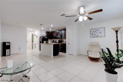 816 Lystra Ave, Fort Myers FL - photo 11 of 36