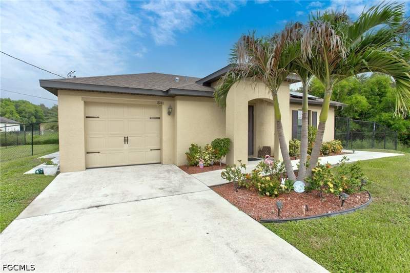 2 bedroom SingleFamilyResidence at 816 Lystra Ave, Fort Myers, Fort Myers — photo 2