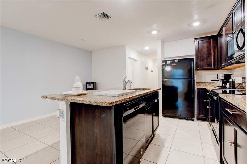 2 bedroom SingleFamilyResidence at 816 Lystra Ave, Fort Myers, Fort Myers — photo 4