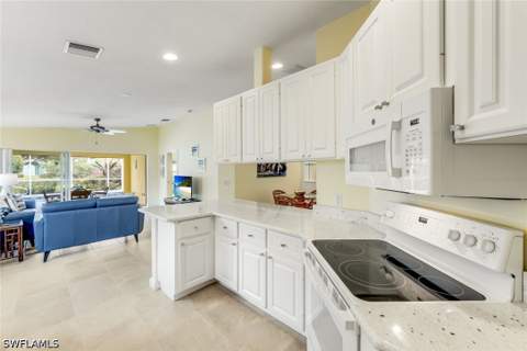 28179 Islet Trl, Bonita Springs FL - photo 10 of 39