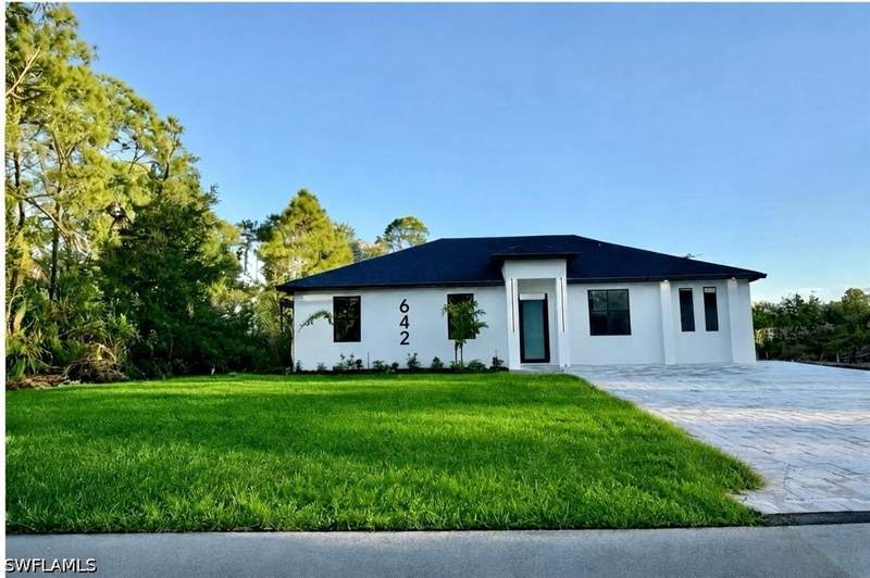 4 bedroom SingleFamilyResidence at 642 Sunflower Ave S, Lehigh Acres, Lehigh Acres — photo 2