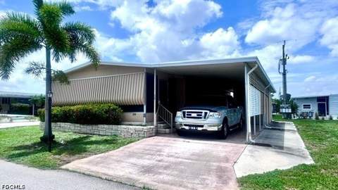 5509 Miles Standish Ln, North Fort Myers FL - photo 18 of 49