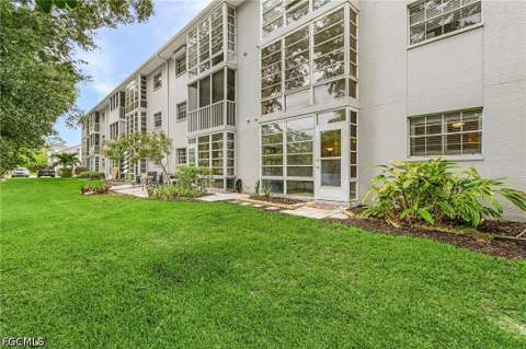 14461 Lakewood Trace Ct 103, Fort Myers FL - photo 17 of 28