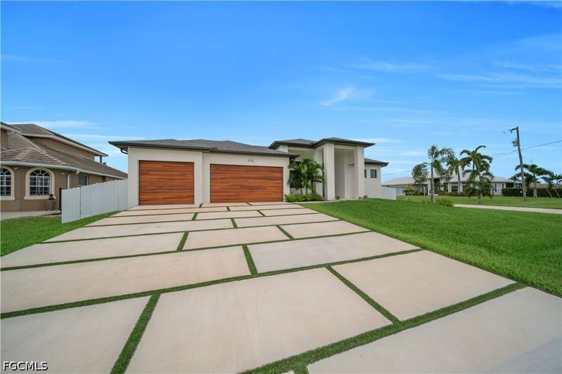4 bedroom SingleFamilyResidence at 2726 SW 38th St, Cape Coral, Cape Coral — photo 2