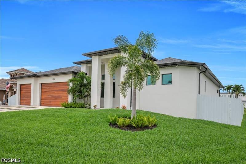 4 bedroom SingleFamilyResidence at 2726 SW 38th St, Cape Coral, Cape Coral — photo 3
