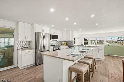 11181 Azalea Ln, Fort Myers Beach FL - photo 13 of 39