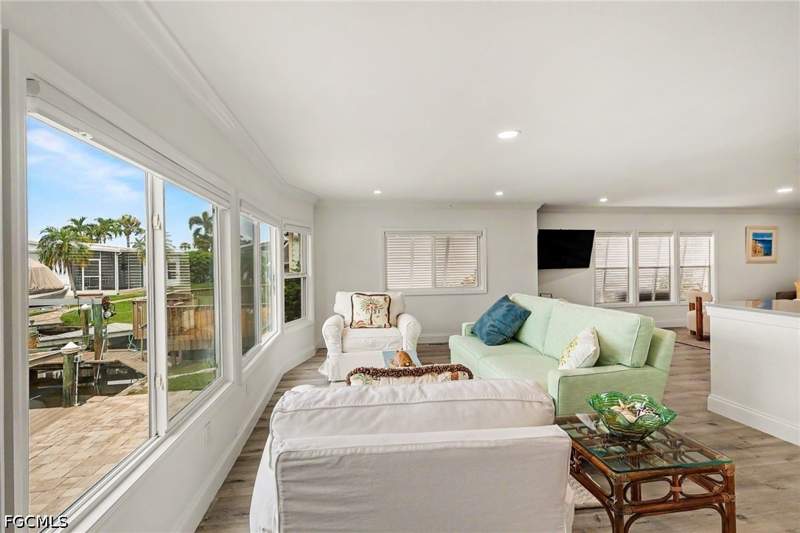 2 bedroom ManufacturedHome at 11181 Azalea Ln, Bayside Estates, Fort Myers Beach — photo 3