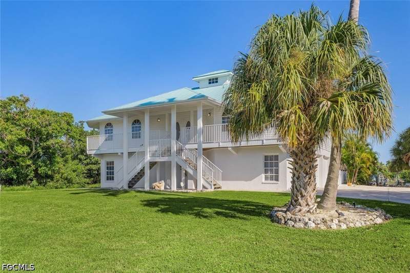 5 bedroom SingleFamilyResidence at 7380 Barrancas Ave, Knights Bokeelia Isle, Bokeelia — photo 5