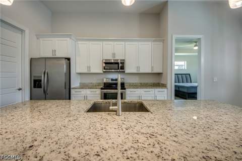 203 SW 14th Ave, Cape Coral FL - photo 17 of 43
