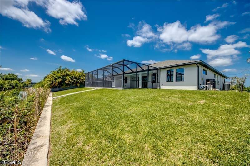 4 bedroom SingleFamilyResidence at 203 SW 14th Ave, Cape Coral, Cape Coral — photo 5