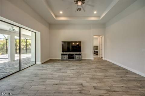 203 SW 14th Ave, Cape Coral FL - photo 9 of 43