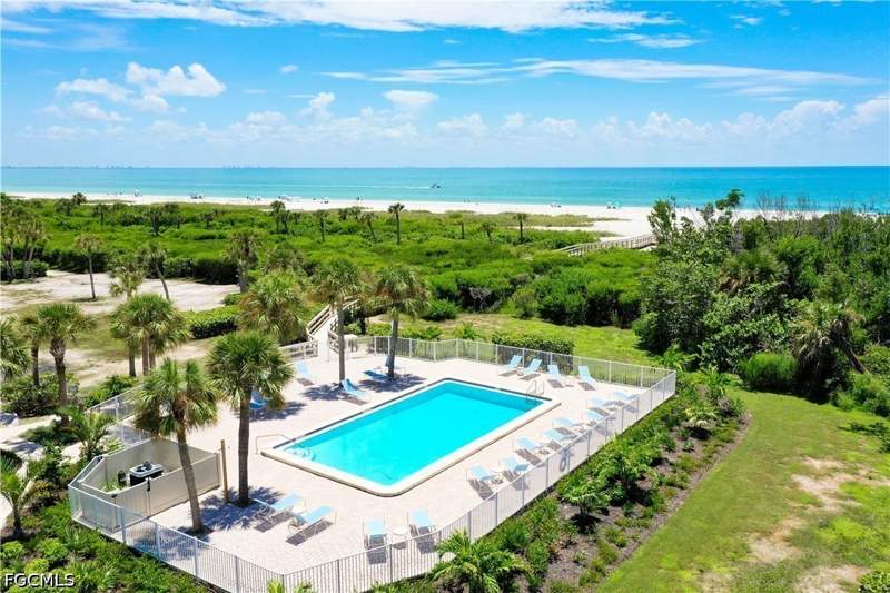 2 bedroom Condominium at 1919 Olde Middle Gulf Dr 502, Sandpiper Beach Condo, Sanibel — photo 4