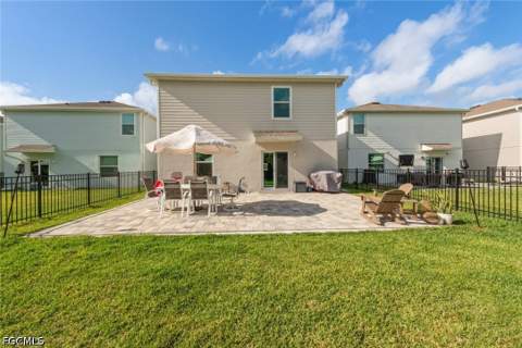 7149 Ponderosa Pine DR, Fort Myers FL - photo 9 of 34