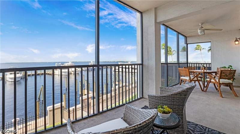 3 bedroom Condominium at 1920 Virginia Ave 202, Pointe Royale, Fort Myers — photo 2