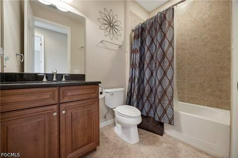 11875 Izarra Way 8712, Fort Myers FL - photo 18 of 35