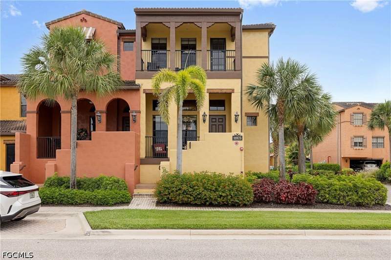 3 bedroom Townhouse at 11875 Izarra Way 8712, Paseo, Fort Myers — photo 2