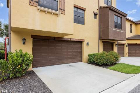 11875 Izarra Way 8712, Fort Myers FL - photo 22 of 35