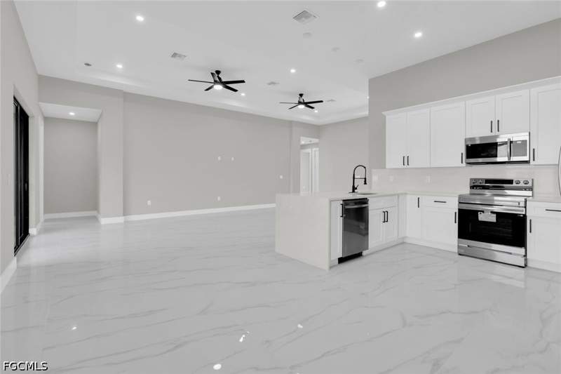 4 bedroom SingleFamilyResidence at 1112 Summa Blvd, Lehigh Acres, Lehigh Acres — photo 5
