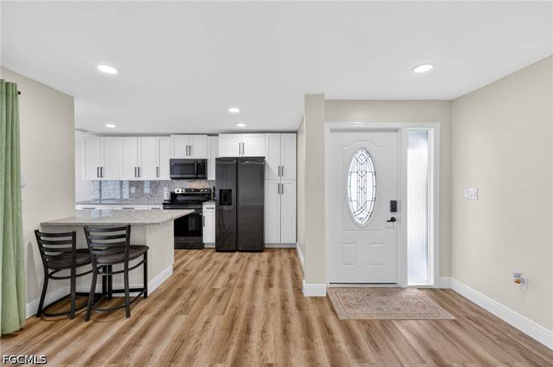 3 bedroom SingleFamilyResidence at 4208 SE 2nd Ave, Cape Coral, Cape Coral — photo 5