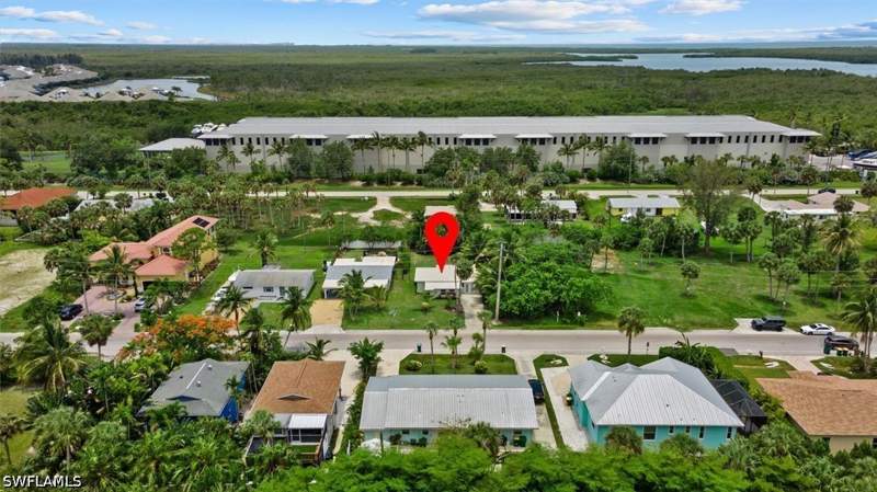 2 bedroom SingleFamilyResidence at 1854 Danford St, Naples Bayview, Naples — photo 5