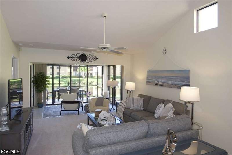 2 bedroom Attached at 547 Beachwalk Cir, Beachwalk Villas, Naples — photo 4