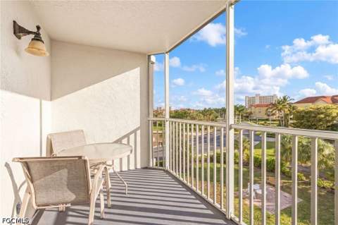 4591 Bay Beach Ln 393, Fort Myers Beach FL - photo 15 of 31