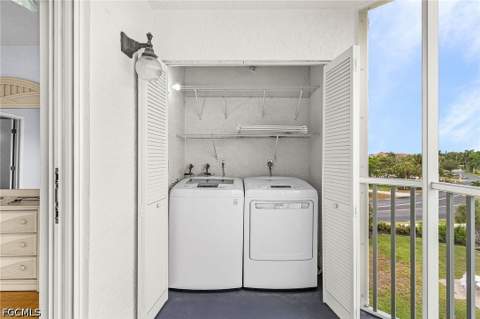 4591 Bay Beach Ln 393, Fort Myers Beach FL - photo 17 of 31