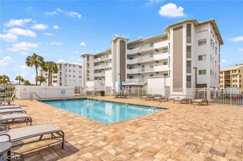 4591 Bay Beach Ln 393, Fort Myers Beach FL - photo 19 of 31