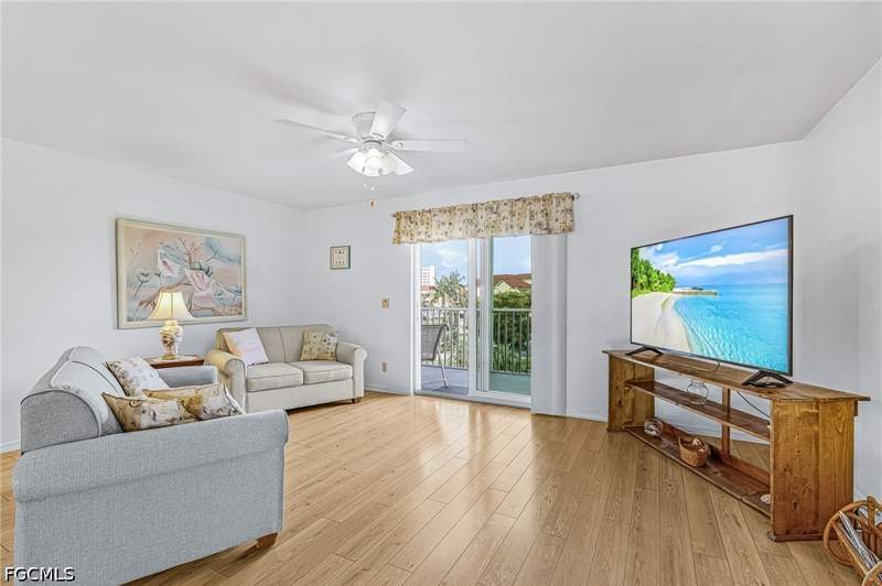 2 bedroom Condominium at 4591 Bay Beach Ln 393, Royal Pelican Townhouse, Fort Myers Beach — photo 3