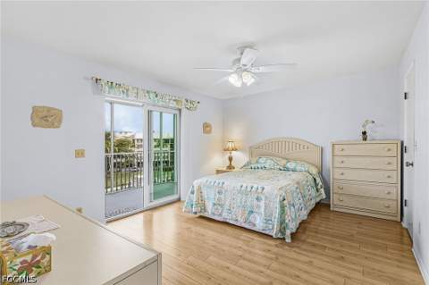 4591 Bay Beach Ln 393, Fort Myers Beach FL - photo 8 of 31