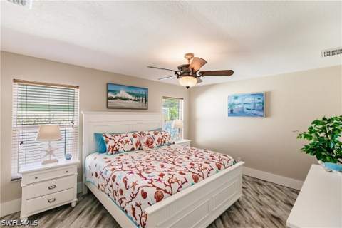 1019 SE 5th Pl, Cape Coral FL - photo 13 of 29