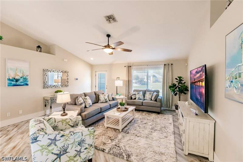 4 bedroom SingleFamilyResidence at 1019 SE 5th Pl, Cape Coral, Cape Coral — photo 4