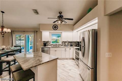 1019 SE 5th Pl, Cape Coral FL - photo 8 of 29