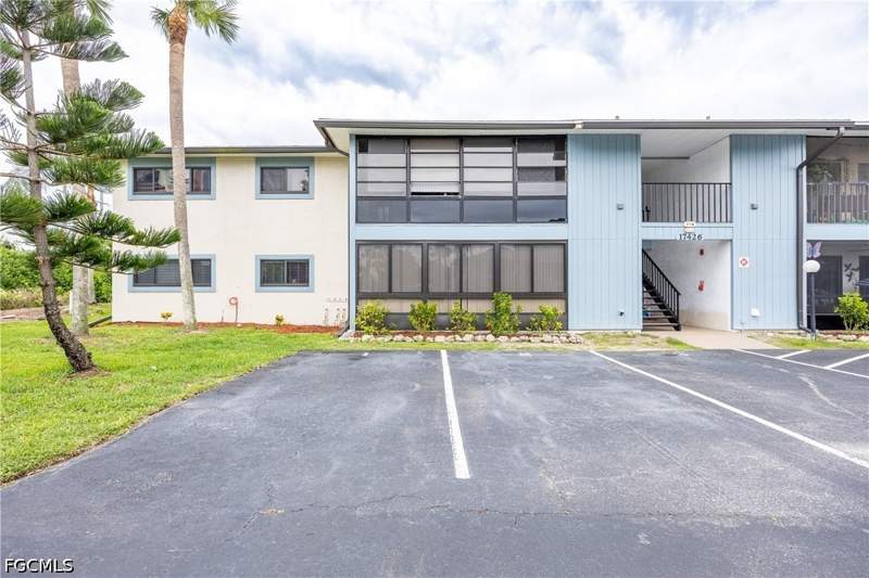 3 bedroom Condominium at 17426 Birchwood Ln 1, Timber Lake Condo, Fort Myers — photo 4