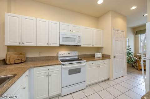 7920 Mahogany Run Ln 1024, Naples FL - photo 14 of 28