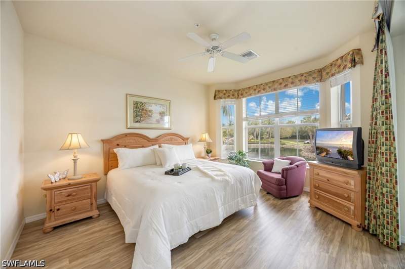 2 bedroom Condominium at 7920 Mahogany Run Ln 1024, Greenlinks, Naples — photo 2
