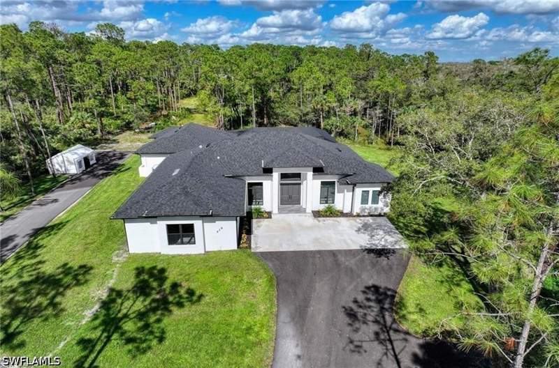 6 bedroom SingleFamilyResidence at 219 33rd Ave NW, Golden Gate Estates, Naples — photo 3