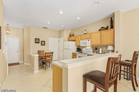 8381 Village Edge Cir 3, Fort Myers FL - photo 9 of 26