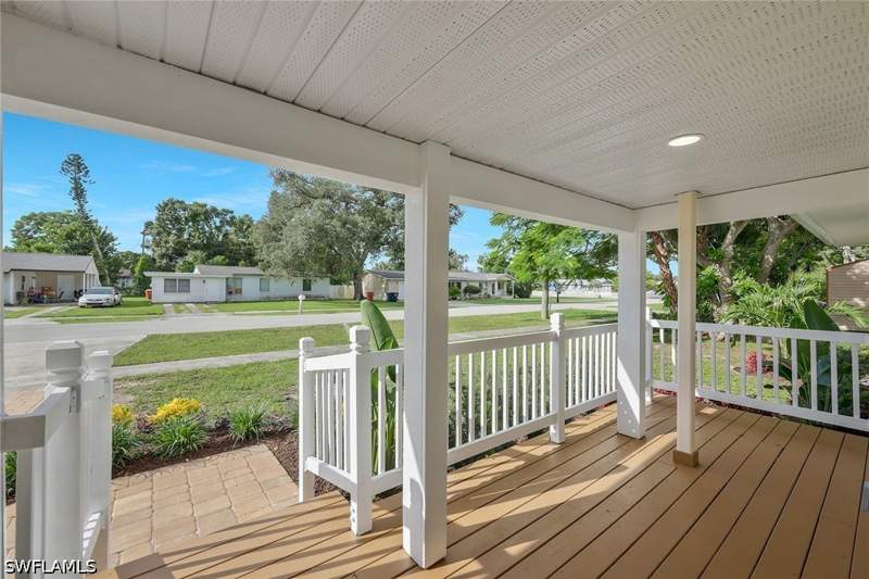 3 bedroom SingleFamilyResidence at 1755 Oakley Ave, Palmlee Park, Fort Myers — photo 4